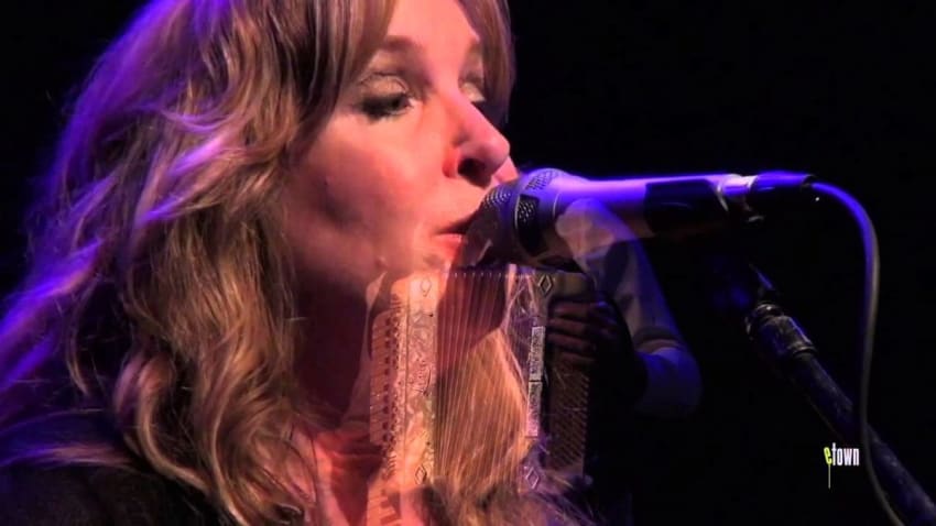 Gretchen Peters - "The Matador" (eTown webisode #323)
