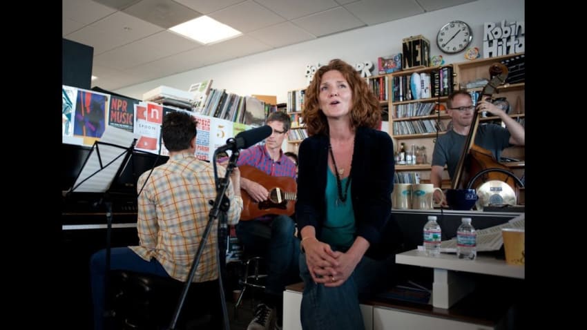 Hem: NPR Music Tiny Desk Concert
