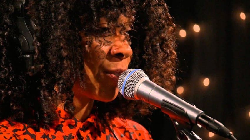 Hollie Cook - Looking For Real Love (Live on KEXP)