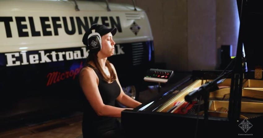 Holly Bowling Telefunken 2020
