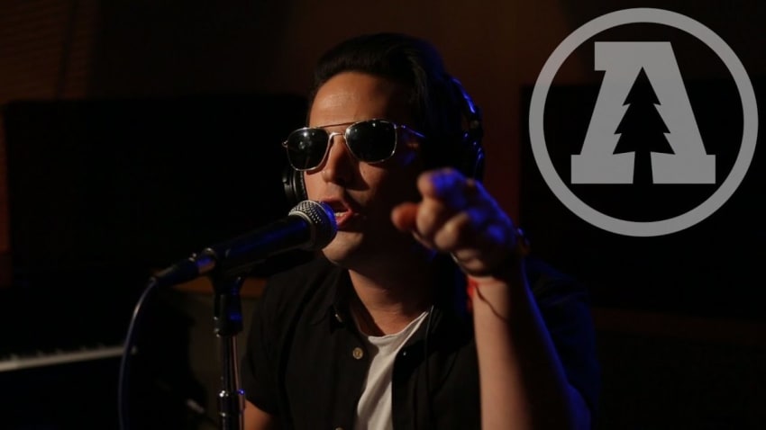 Jeremy & The Harlequins - Rhythm Don't Lie - Audiotree Live (3 of 5)