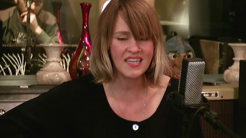 Johanna Warren - Full Session - Daytrotter Session - 4/15/2018