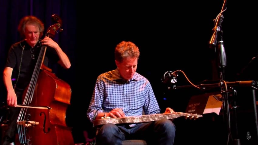 Keller Williams Trio - Mantra (eTown webisode #900)
