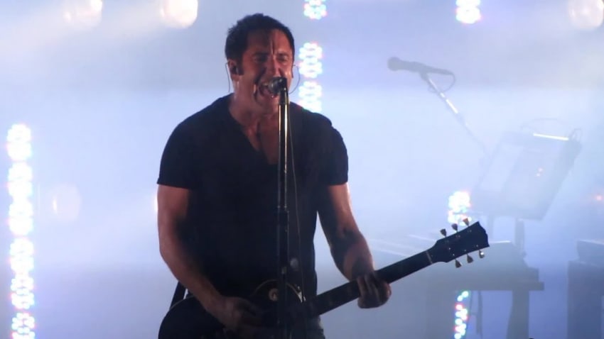 Nine Inch Nails: The Hand that Feeds [HD] 2009-06-03 - Mansfield, MA