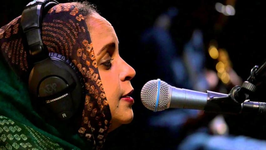 Noura Mint Seymali - Ghizlane (Live on KEXP)