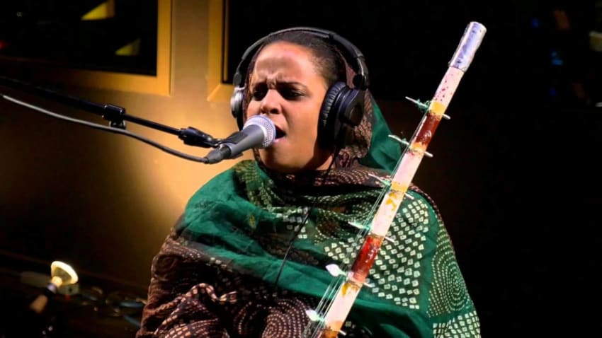 Noura Mint Seymali - Richa (Live on KEXP)
