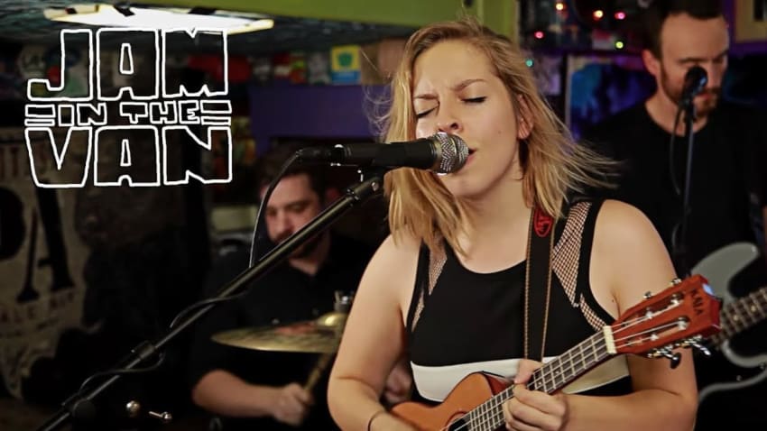 JULIA NUNES - "Make Out" (Live at JITV Headquarters in Los Angeles, CA) #JAMINTHEVAN