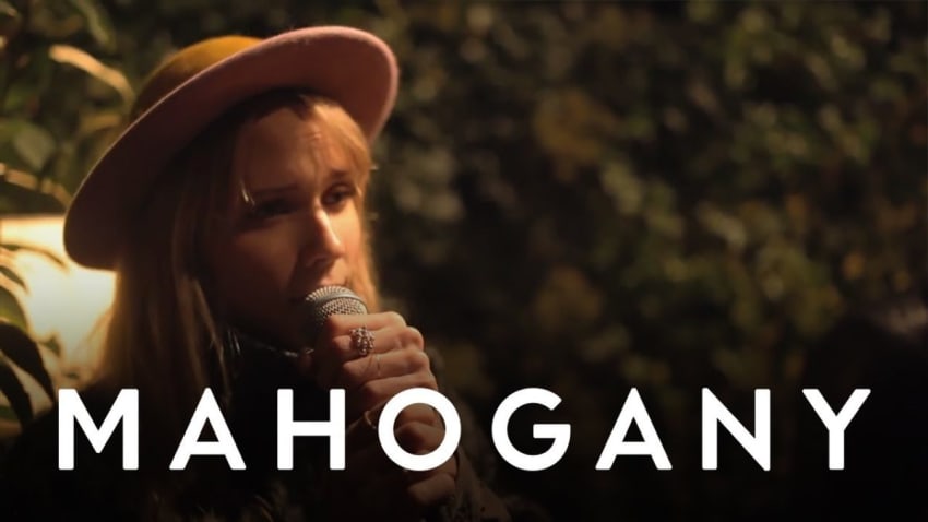 Oh Land - White Nights | Mahogany Session