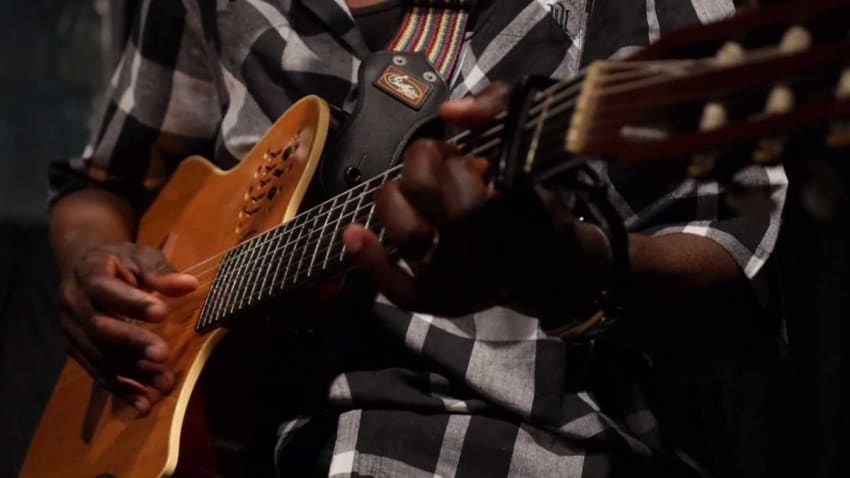 Oliver Mtukudzi and the Black Spirits - Huroyi (Live on KEXP)