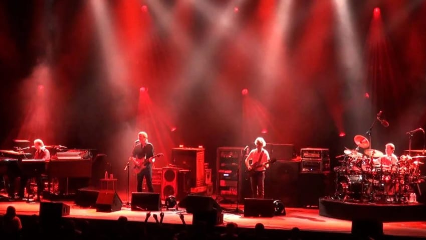 Phish | 06.17.10 | Walk Away | Comcast Theatre - Hartford, CT