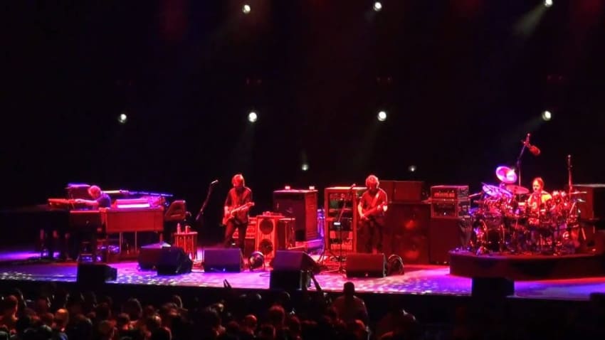 Phish | 06.18.10 | Tweezer part 2 | Comcast Theatre - Hartford, CT