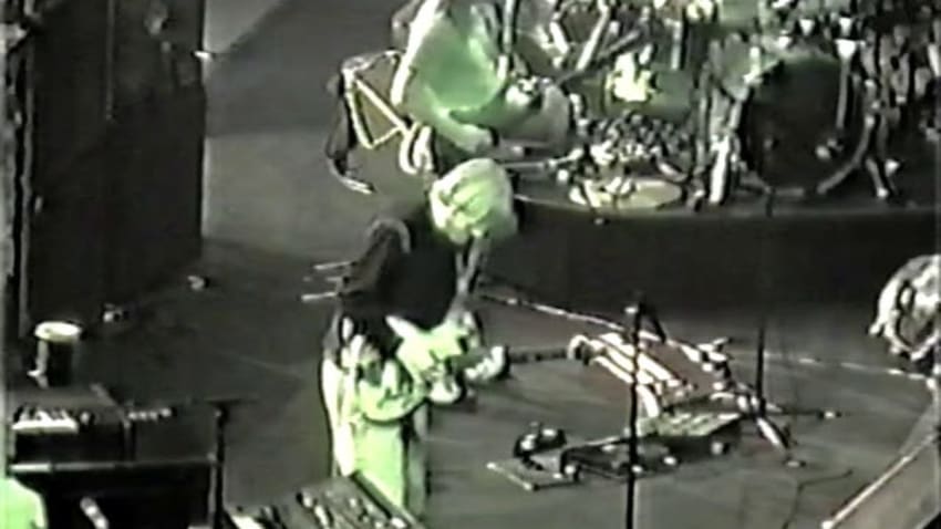Phish - Free - 11/09/98 - UIC Pavilion, Chicago, IL