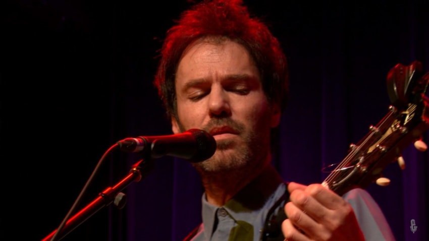 Piers Faccini - Drone (eTown webisode #1117)