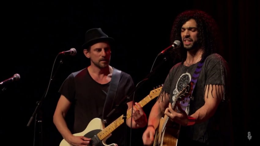 Ramy Essam - Ain't Gonna Kill Nobody (Live on eTown)