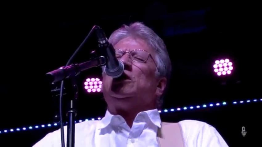 Richie Furay - Hand In Hand (eTown webisode #878)