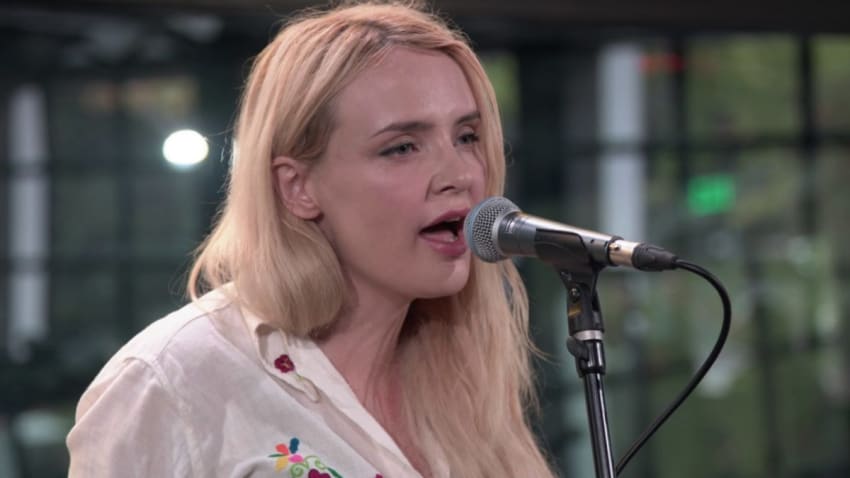 Robyn Hitchcock and Emma Swift - Full Performance (Live on KEXP)