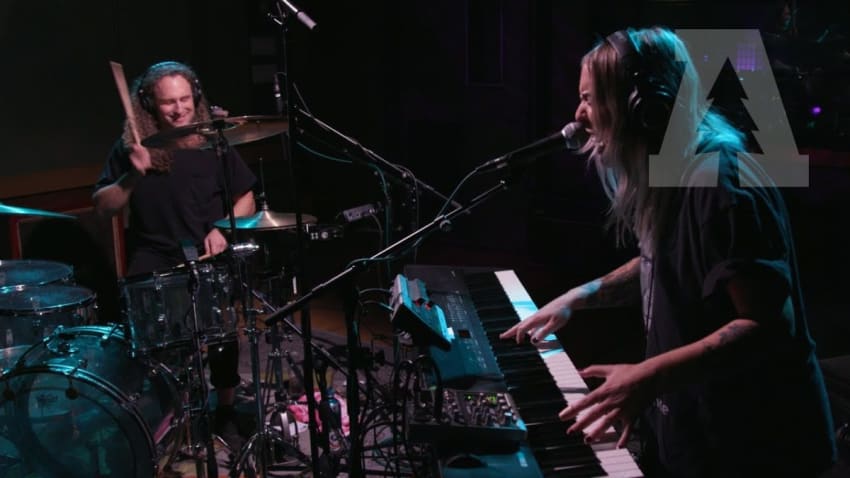 Slingshot Dakota - Doreen / Rasta Bacca | Audiotree live