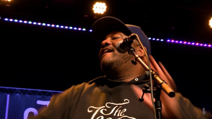 The Lee Boys - Testify (eTown webisode #1162)