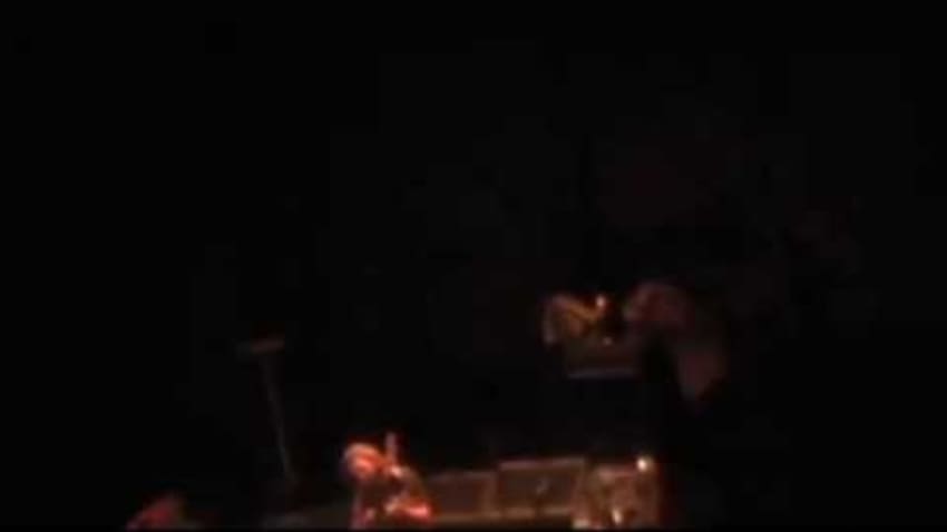 Vedder 2009-07-02, Rise, Hawaii Theatre, Honolulu