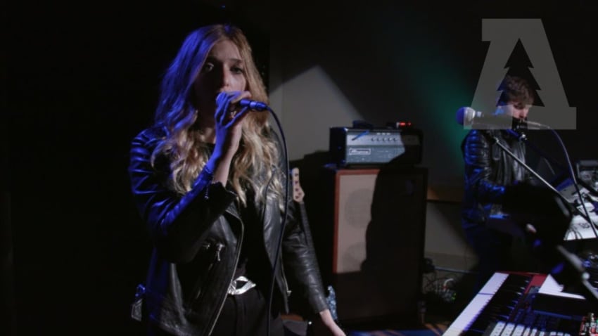 VÉRITÉ - Bout You | Audiotree Live