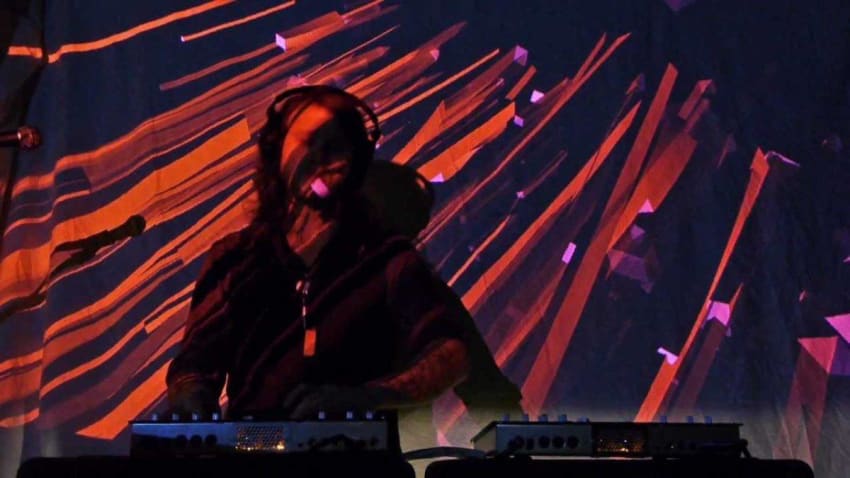 Vox Mod - Kodamas (Live on KEXP)