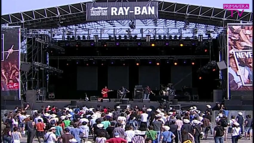 Ainara LeGardon Full Concert Part 3:3 @ San Miguel Primavera Sound 2011