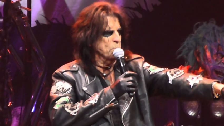 Alice Cooper - (Wells Fargo Center) Philadelphia,Pa 8.14.15 (Part 1)