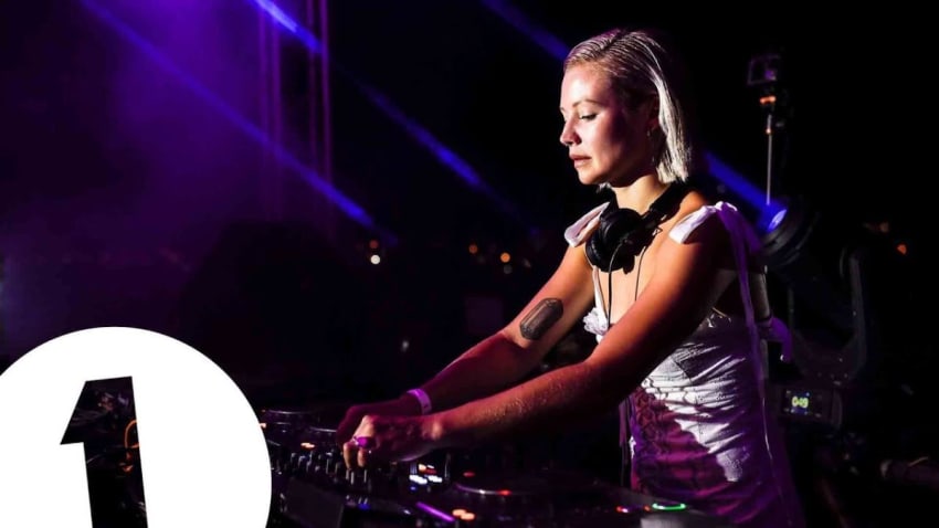 B Traits live at Café Mambo for Radio 1 in Ibiza 2017