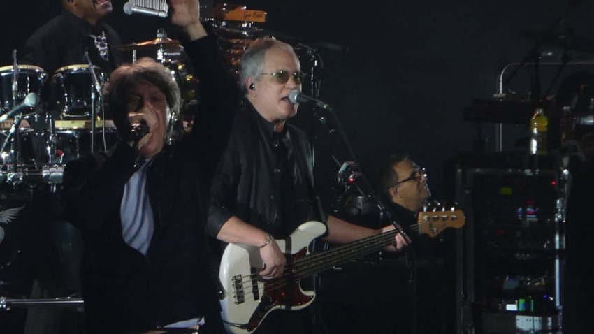 Bon Jovi - You Give Love A Bad Name (Prudential Center) Newark NJ 4.8.18