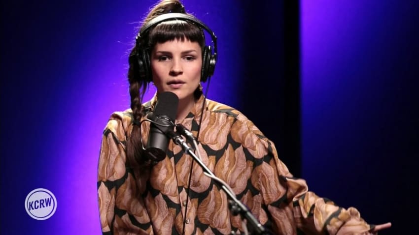 Buscabulla performing "Perdón" Live on KCRW