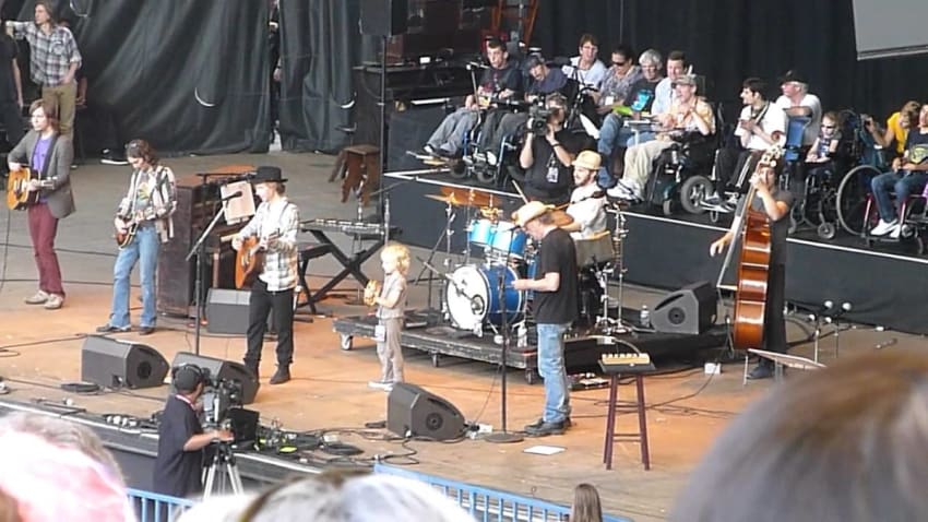 Pocahontas Beck feat. Neil Young Bridge School Benefit 10.23.11 Shoreline