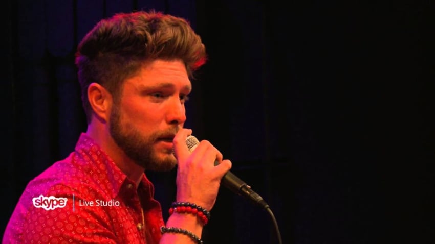 Chris Lane - Her Own Kind of Beautiful (98.7 THE BULL)