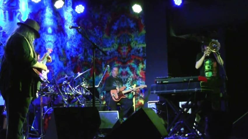 7 Walkers 3/31/11 Death Don't Have No Mercy (Bill Kreutzmann, George Porter Jr, Papa Mali) (HD)