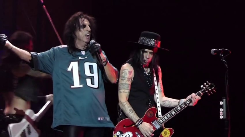 Alice Cooper - Under My Wheels (BB&T Pavillion) Camden,Nj 8.16.19 (Alice Wears Eagles Jersey)