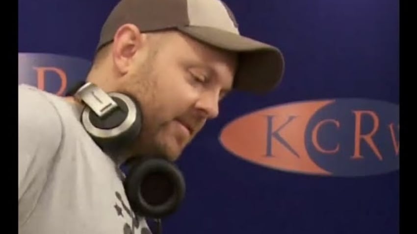 DJ Shadow "Organ Donor Megamix" Live on KCRW