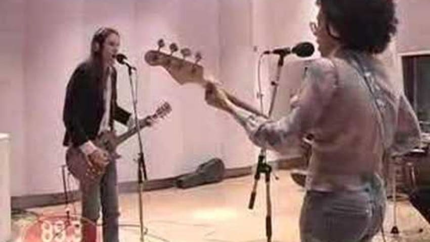 Earl Greyhound - It's Over