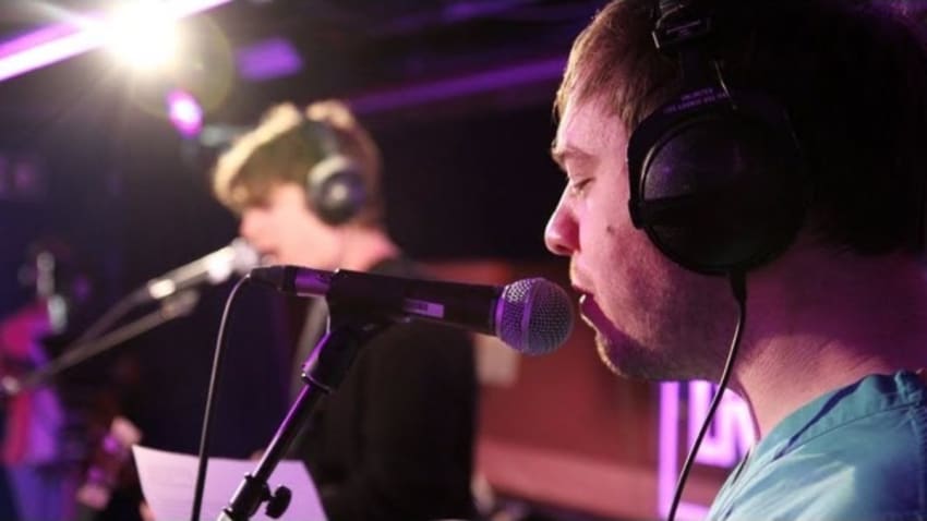 Everything Everything - Mirrors In The Live Lounge
