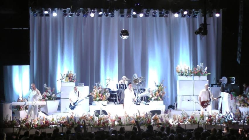 Faith No More - We Care A Lot (Philadelphia,Pa) 5.15.15