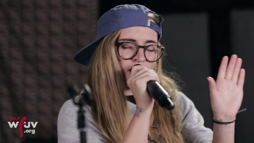 G Flip - "Killing My Time" (Live at WFUV)