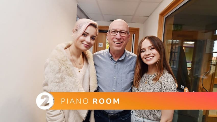 Gabrielle Aplin & Nina Nesbitt - Miss You 2 - Radio 2 Piano Room