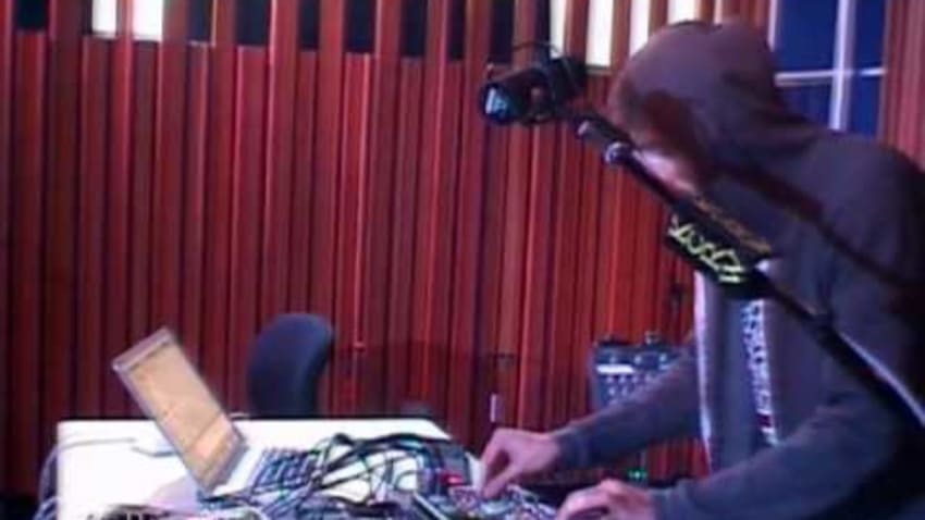 Gold Panda performing "You" on KCRW