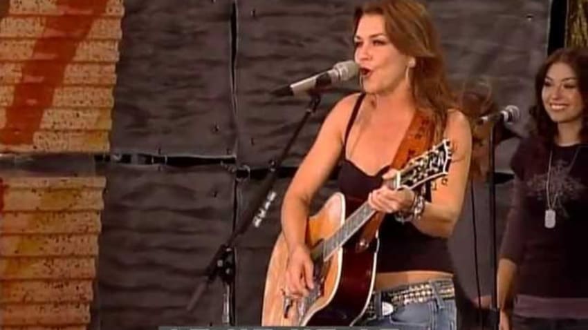Gretchen Wilson - Politically Uncorrect (Live at Farm Aid 2009)