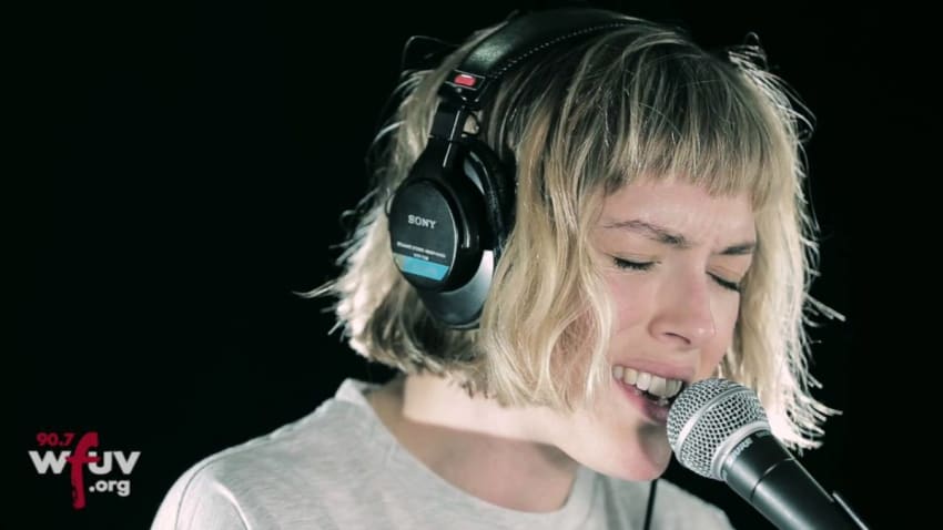 Gwenno - "Calon Peiriant" (Live at WFUV)