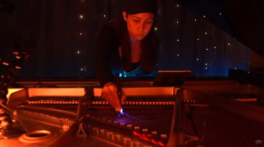 Holly Bowling Live At Home April 23