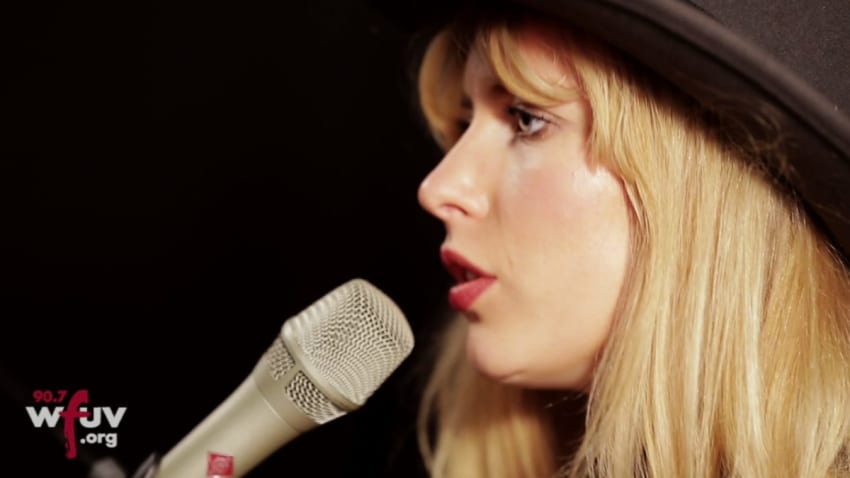 Holly Macve - "Timbuktu" (Live at WFUV)