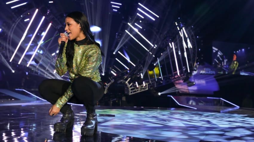 Icona Pop - full set from Radio 1's Teen Awards 2013