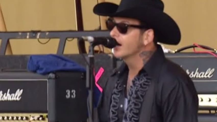 Mike Ness - After Show Footage - 7/25/1999 - Woodstock 99 West Stage (Official)