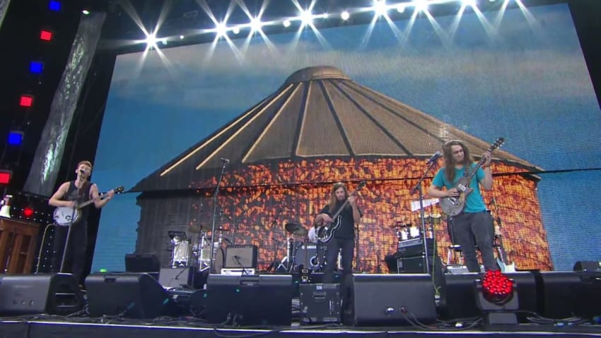 Insect vs Robots - Become A Crow (Live at Farm Aid 2016)