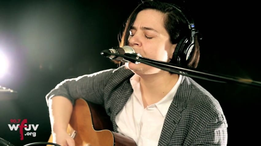 Jennifer O'Connor - "Start Right Here" (Live at WFUV)
