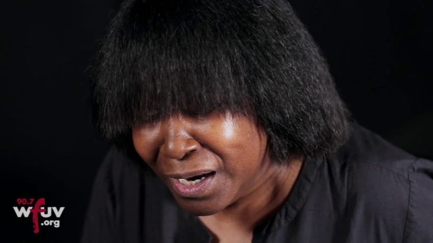 Joan Armatrading - "No More Pain" (Live at WFUV)